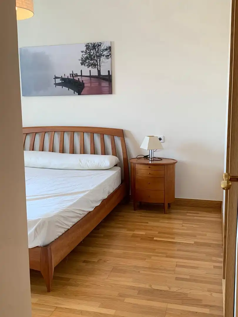 Habitación de Apartamento de alquiler en  Logroño con Calefacción, Terraza y Amueblado