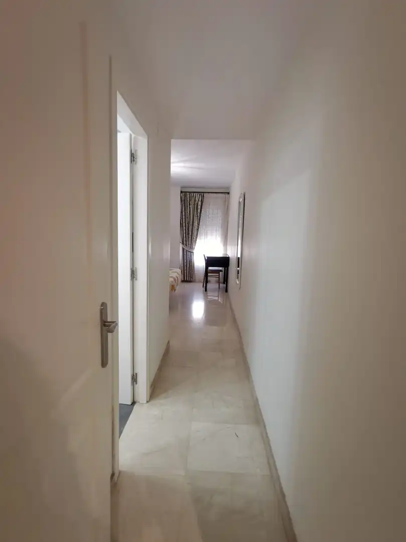 Piso de alquiler en Marbella con Aire acondicionado, Terraza y Amueblado