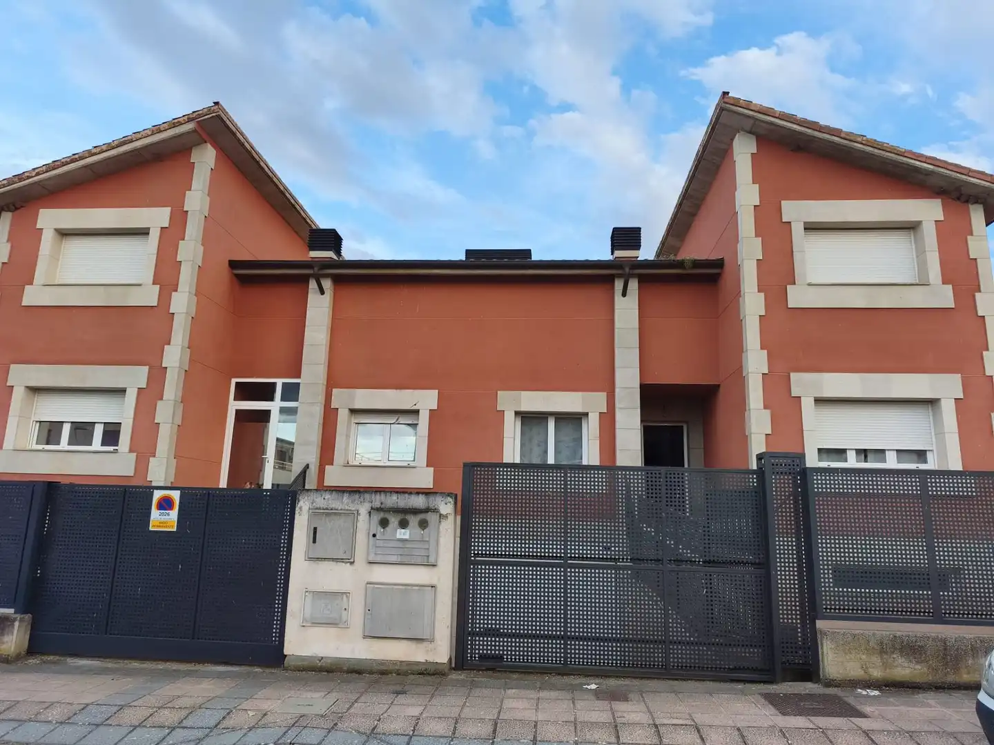 Vista exterior de Casa o xalet en venda en Navarrete amb Calefacció, Jardí privat i Terrassa