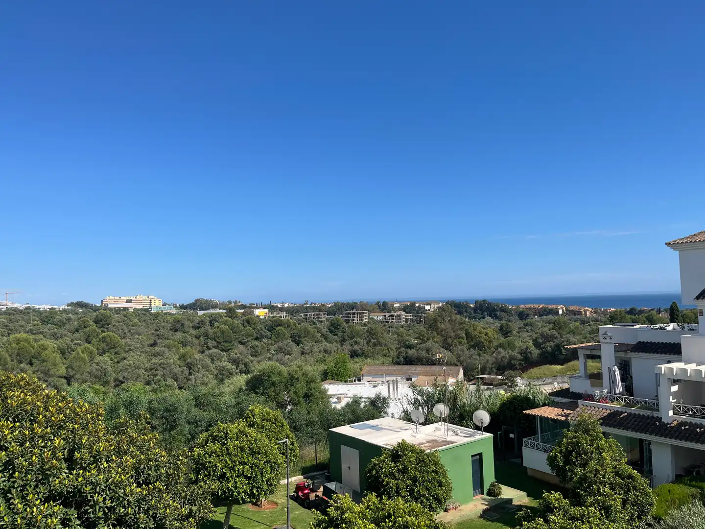 Vista exterior de Ático de alquiler en Marbella con Aire acondicionado, Calefacción y Terraza