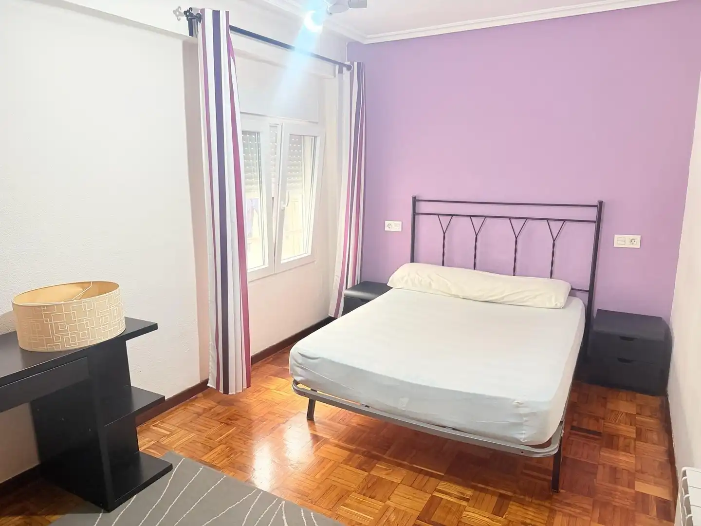 Bedroom of Flat for sale in Oviedo   with Balcony