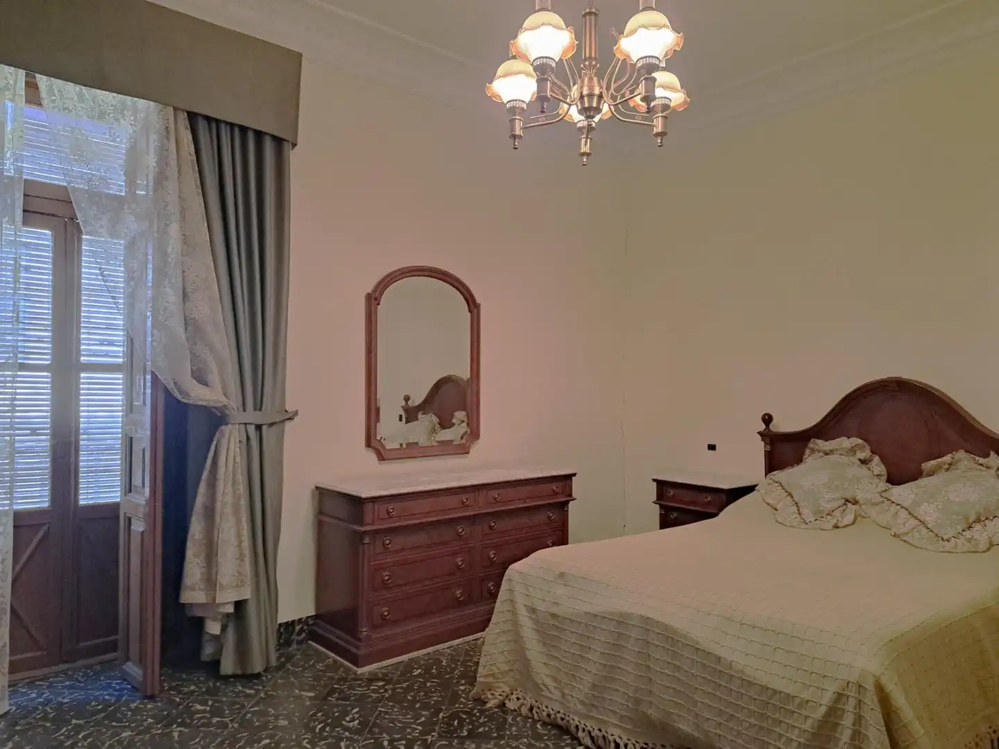 Dormitori de Casa adosada en venda en Requena amb Terrassa, Traster i Balcó
