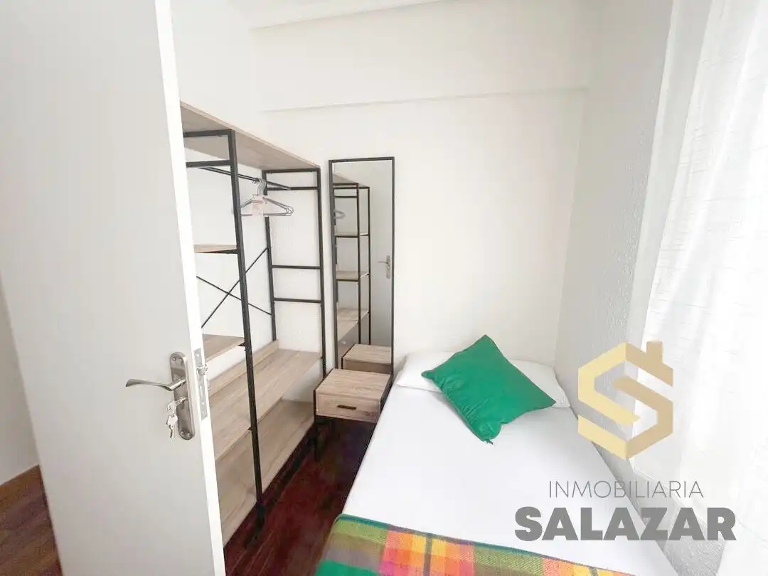 Habitación de Piso de alquiler en Bilbao  con Calefacción