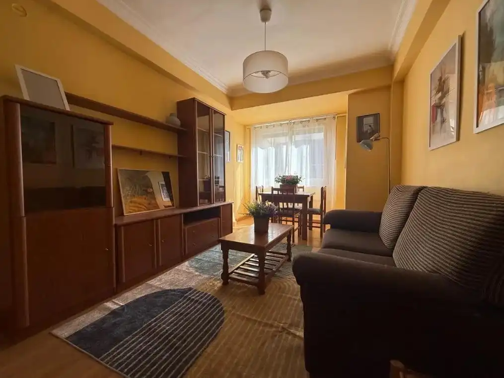 Living room of Flat for rent in Ourense Capital   with Heating, Parquet flooring and Balcony
