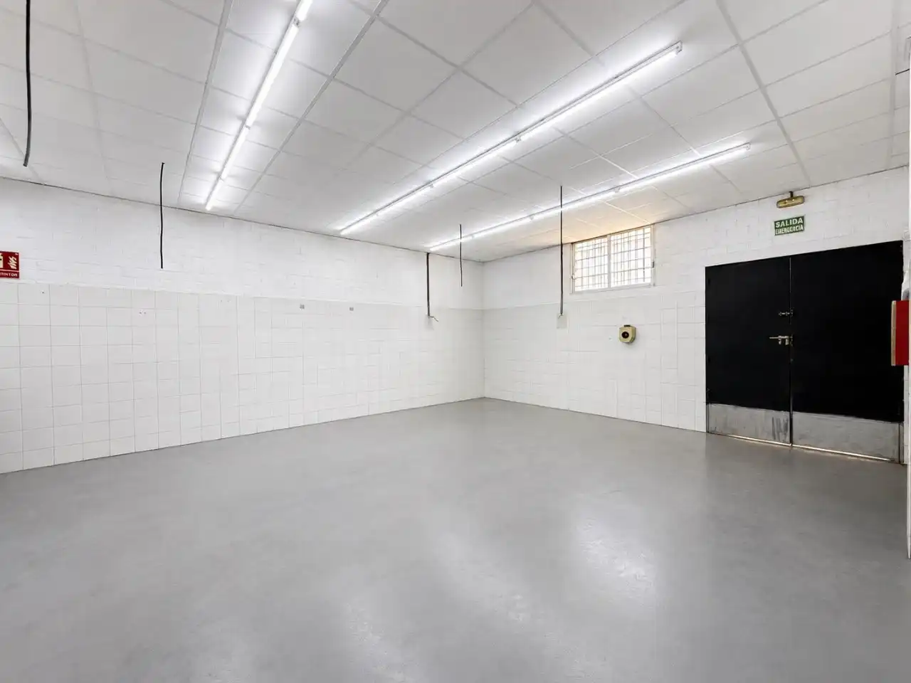 Nave industrial de alquiler en Córdoba con Calefacción y Alarma
