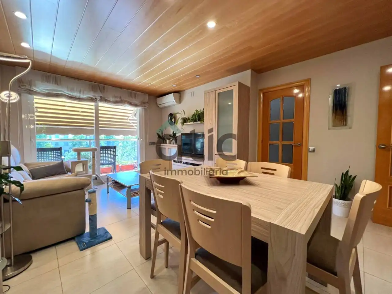 Dining room of Flat for sale in Plaça Catalunya