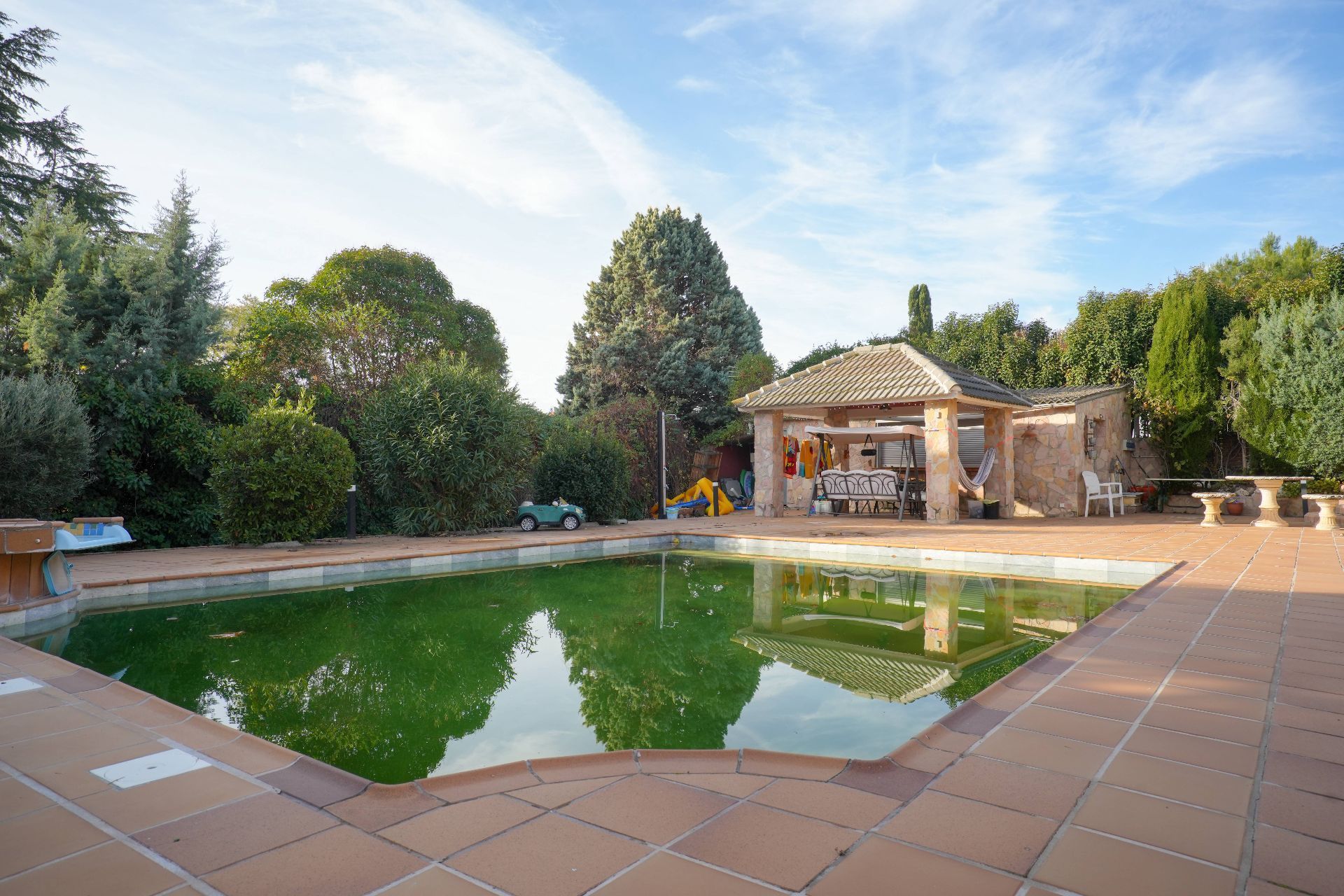 Swimming pool of House or chalet for sale in Paracuellos de Jarama  with Air Conditioner, Heating and Private garden