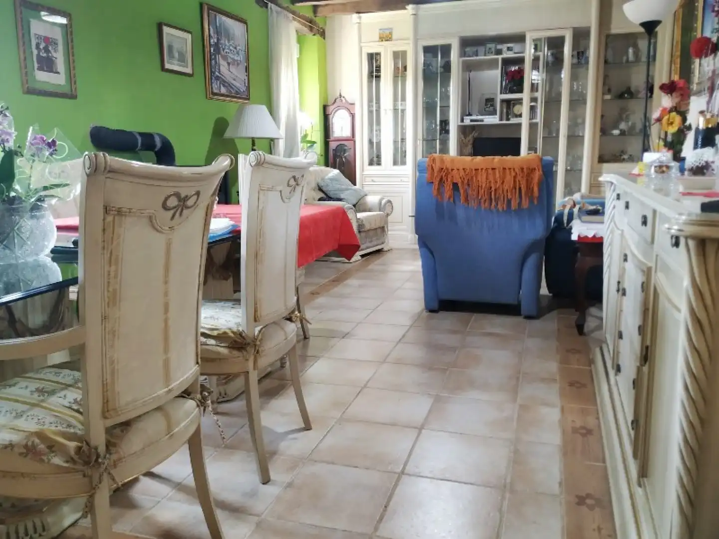 Sala d'estar de Casa o xalet en venda en Valle de Valdelucio amb Calefacció, Jardí privat i Parquet