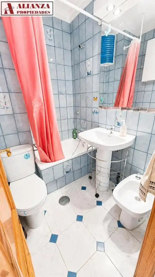 Bathroom of Flat for rent in Málaga  with Terrace