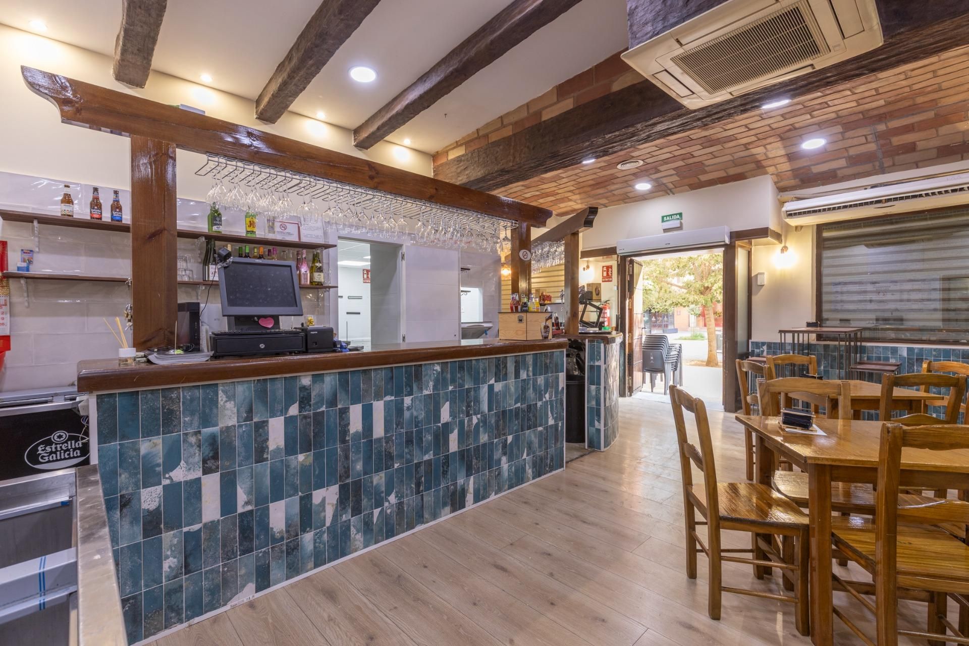Premises to rent in  Granada Capital