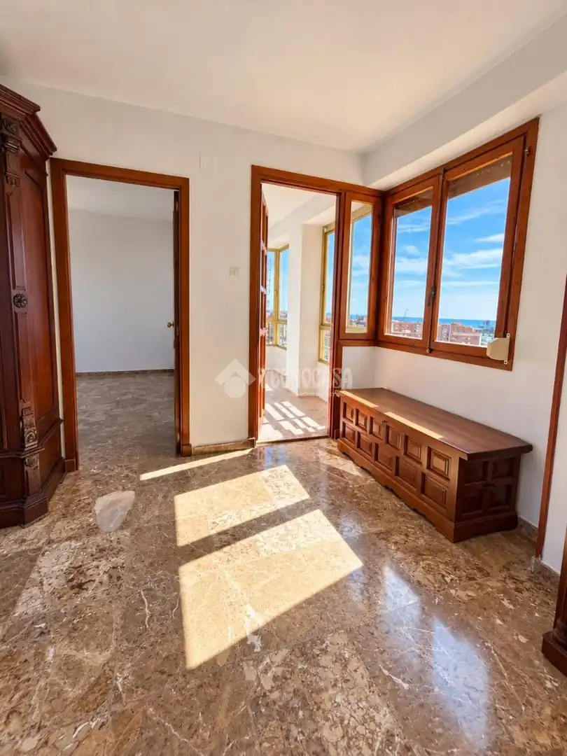 Piso en venta en Alicante / Alacant con Terraza