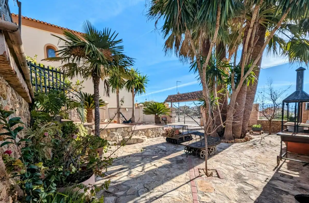 Jardí de Casa o xalet en venda en Loja amb Aire condicionat, Calefacció i Jardí privat