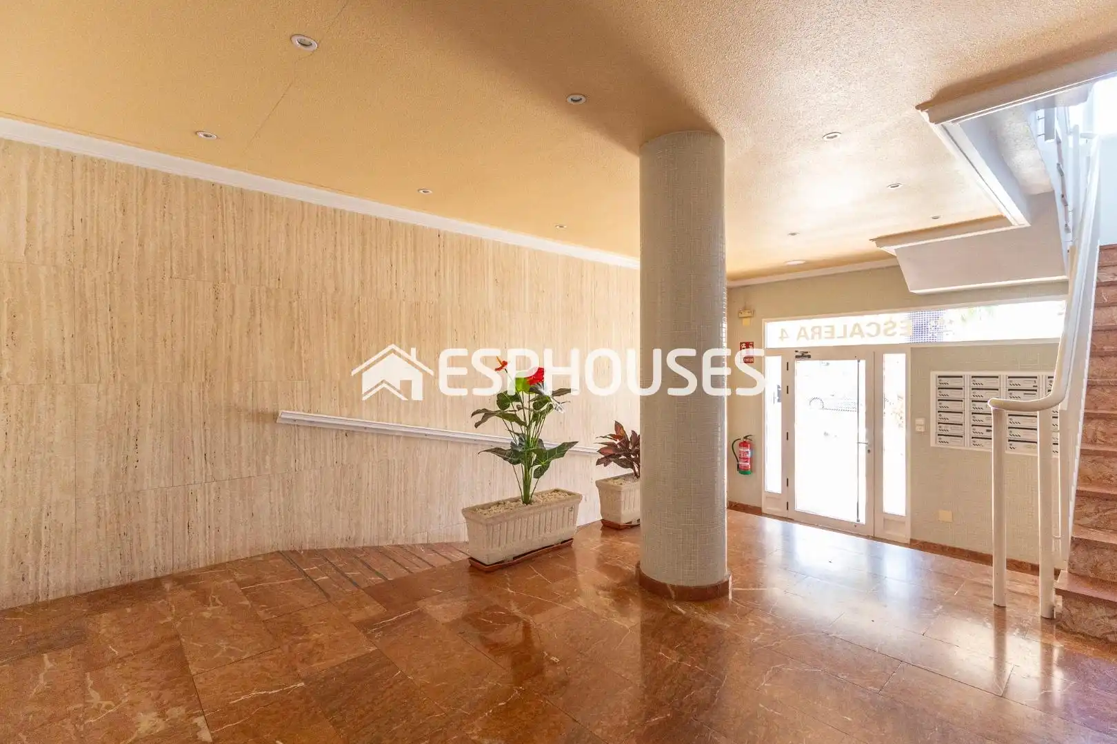 Attic for sale in Guardamar del Segura  with Air Conditioner, Terrace and Storage room