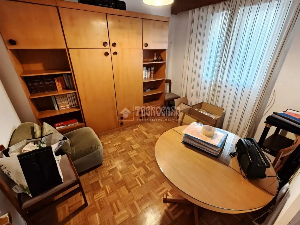 Edificio en venta en Almendrales