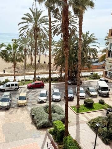 Piso en Venta en Calle Pintor Casilari Roldán, 12 en La Malagueta - Monte Sancha