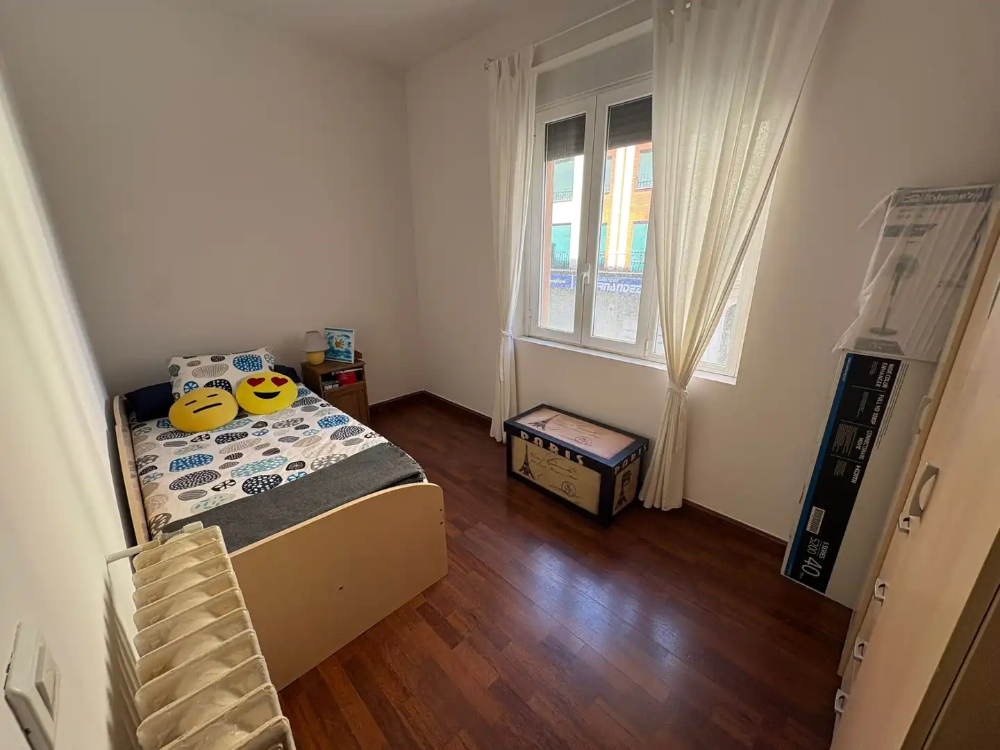 Dormitori de Pis en venda en Burgos amb Calefacció, Parquet i Terrassa