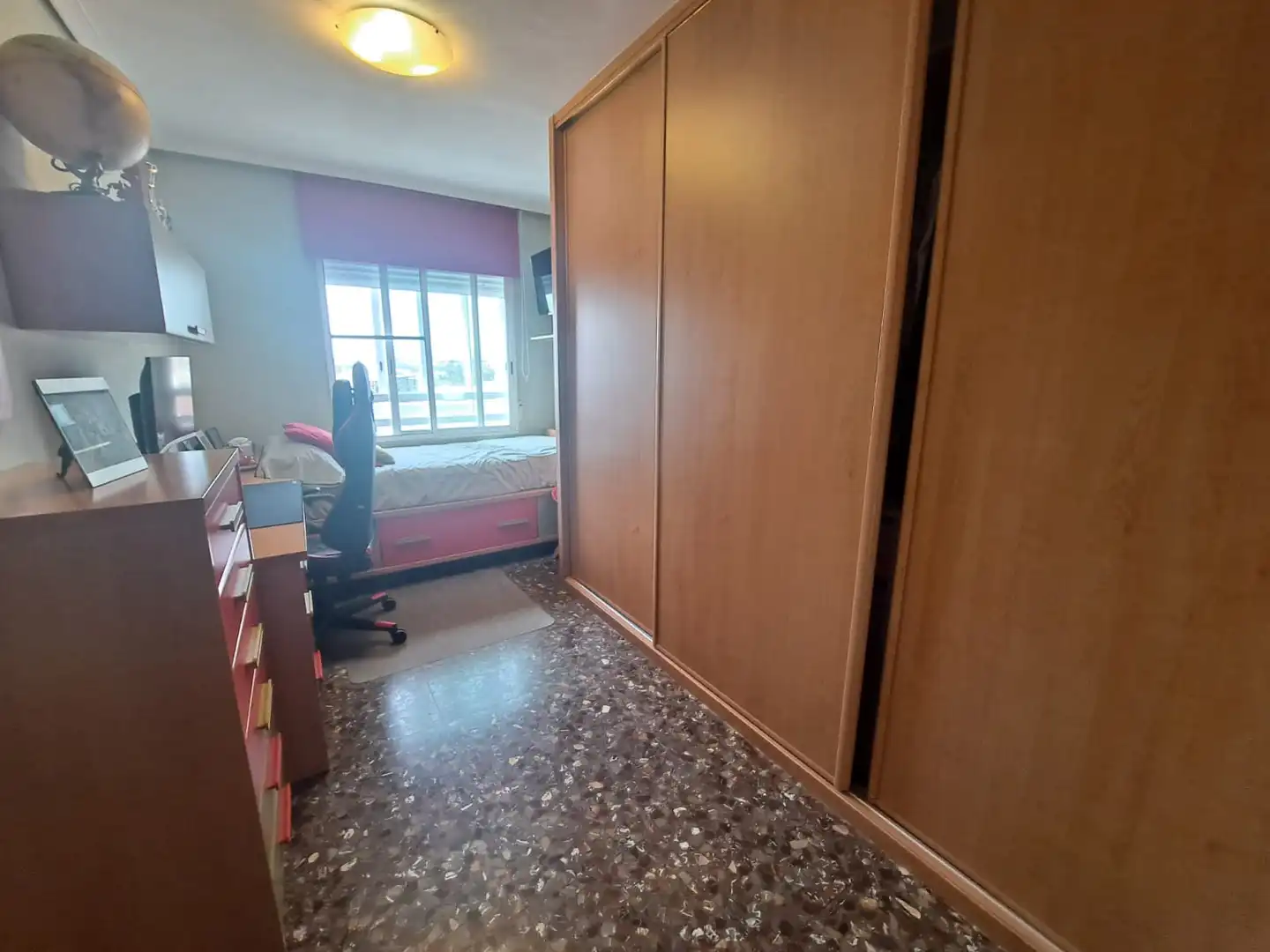 Habitación de Piso en venta en Castellón de la Plana / Castelló de la Plana con Aire acondicionado, Calefacción y Trastero