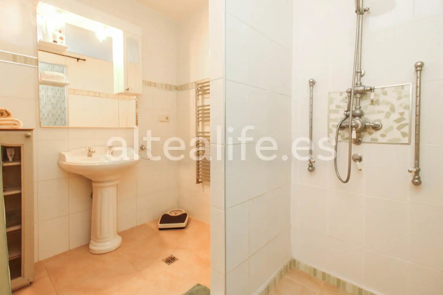 Baño de Casa o chalet en venta en La Nucia con Aire acondicionado, Jardín privado y Terraza