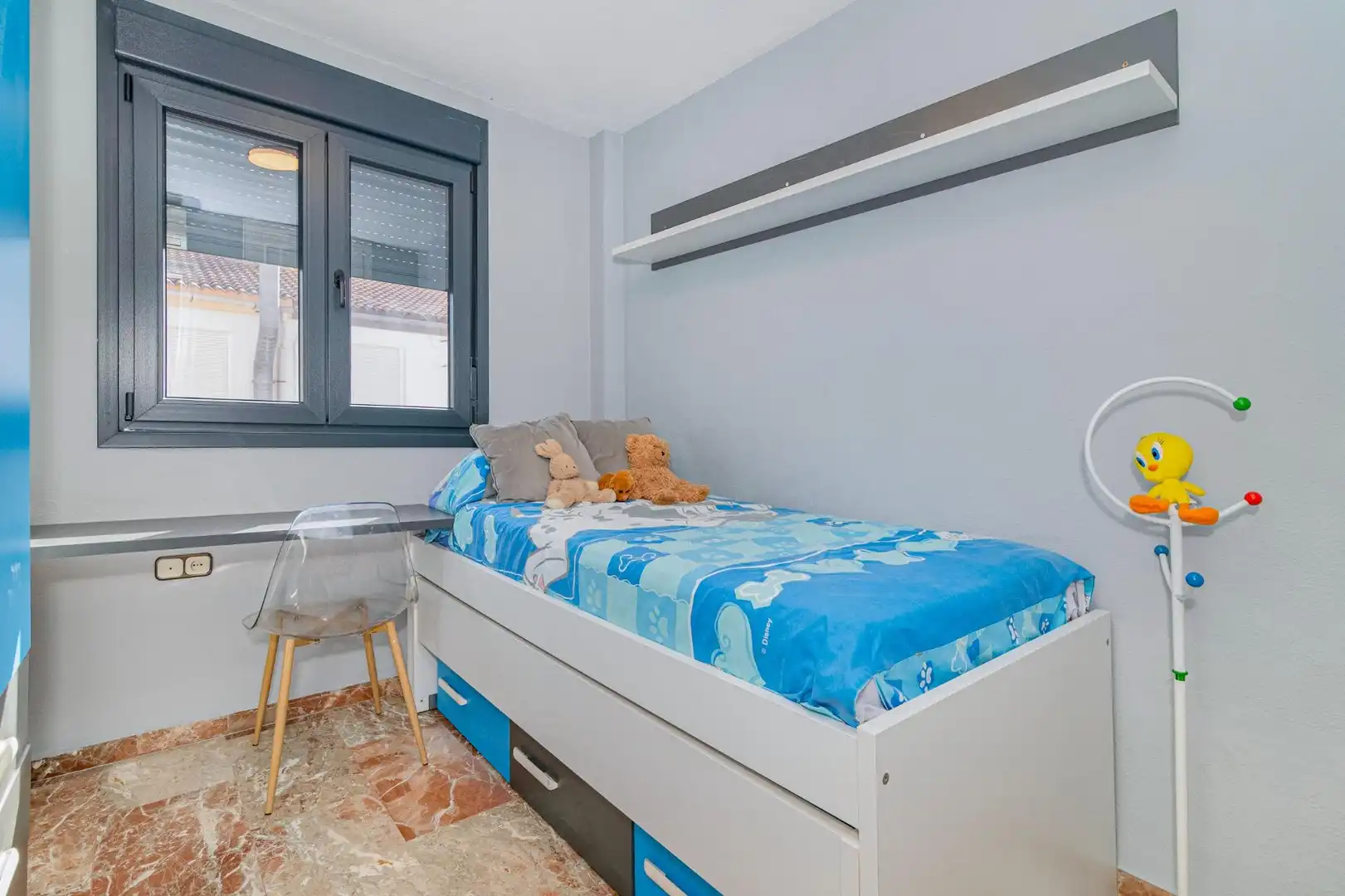 Dormitori de Casa adosada en venda en Las Gabias amb Aire condicionat, Terrassa i Moblat