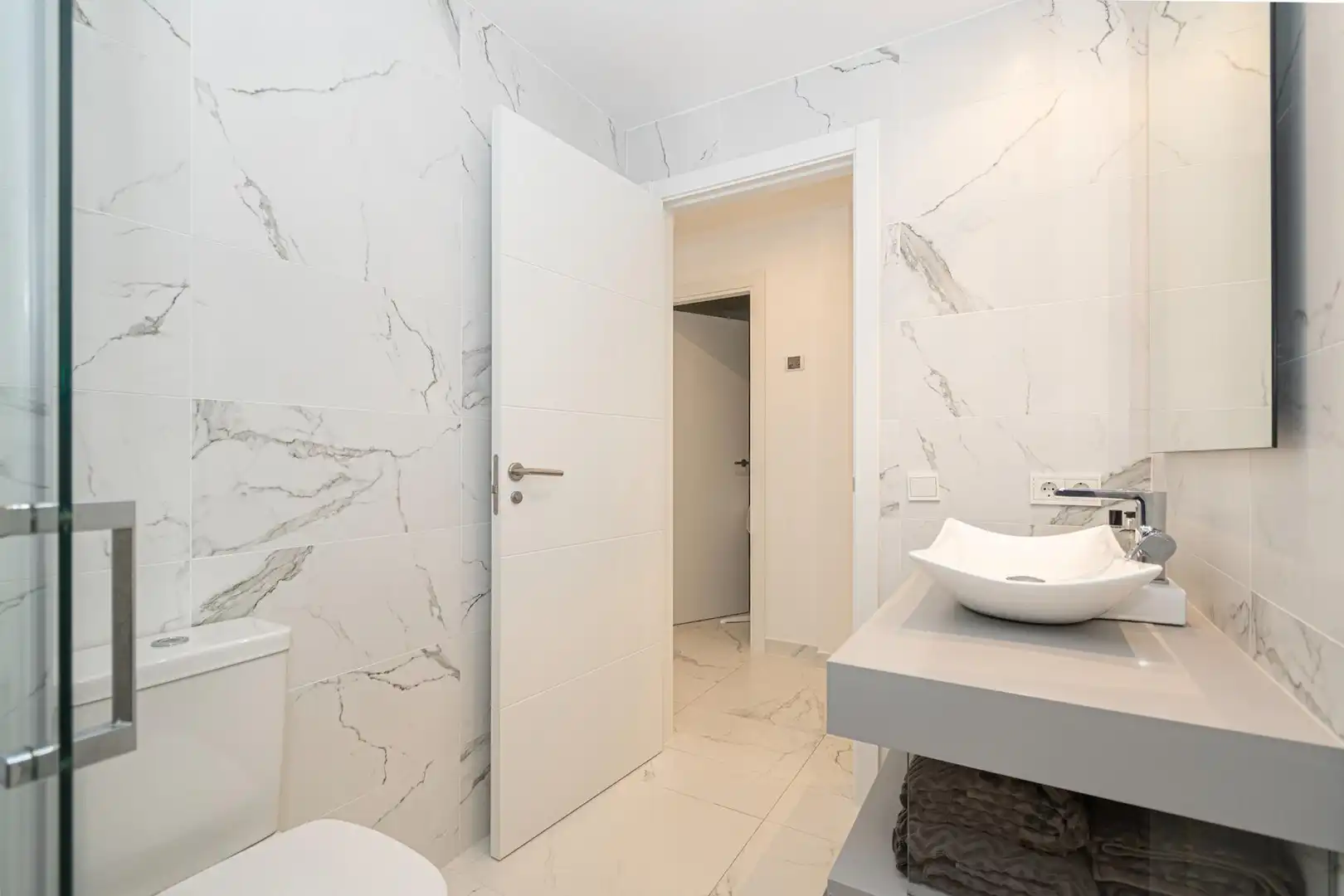 Bathroom of Ground floor for sale in Calvià  with Air Conditioner, Heating and Terrace