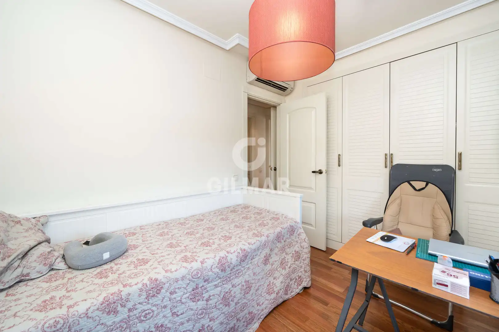 Habitación de Ático en venta en Madrid con Calefacción, Jardín privado y Trastero