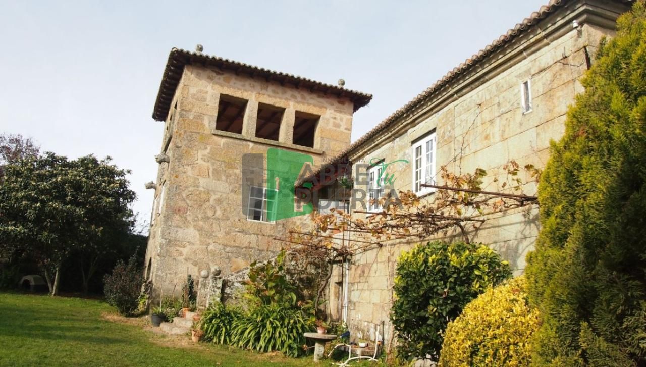 Vista exterior de Finca rústica en venda en O Pereiro de Aguiar  amb Calefacció, Jardí privat i Traster