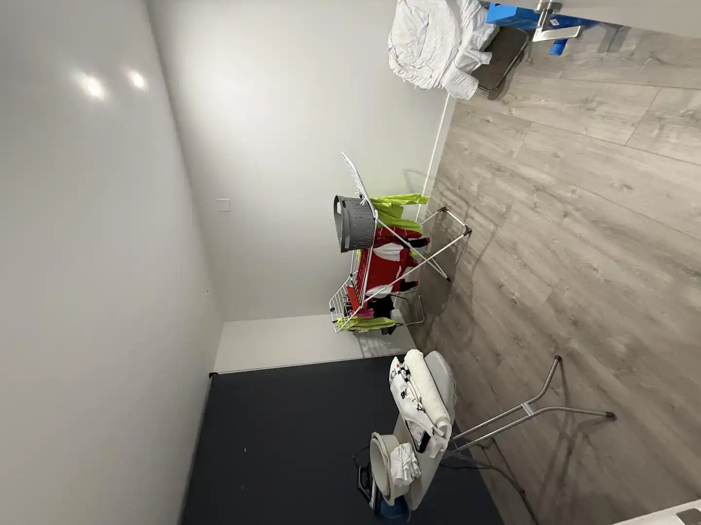 Wohnung zum Verkauf in Lorca mit Klimaanlage, Parkett und Abstellraum