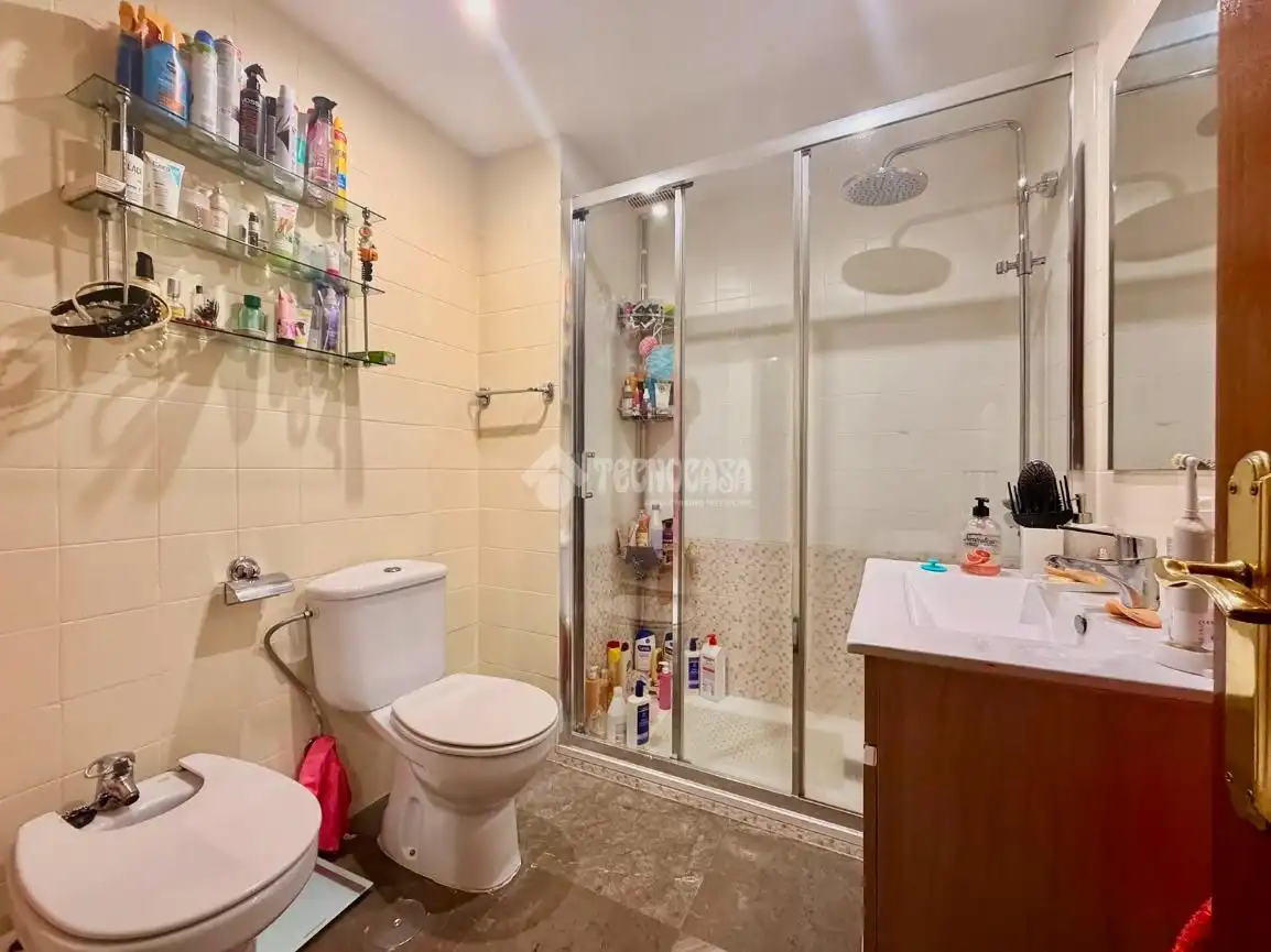 Baño de Piso en venta en Madrid con Aire acondicionado, Calefacción y Parquet