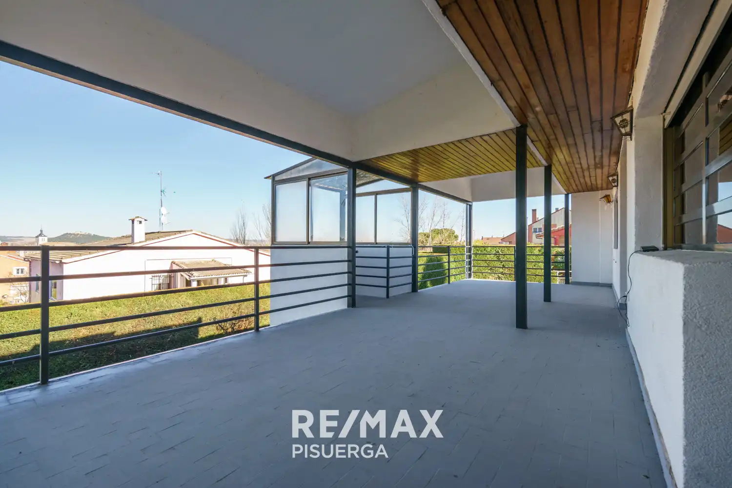 Terrassa de Casa o xalet en venda en Tudela de Duero amb Calefacció, Jardí privat i Terrassa