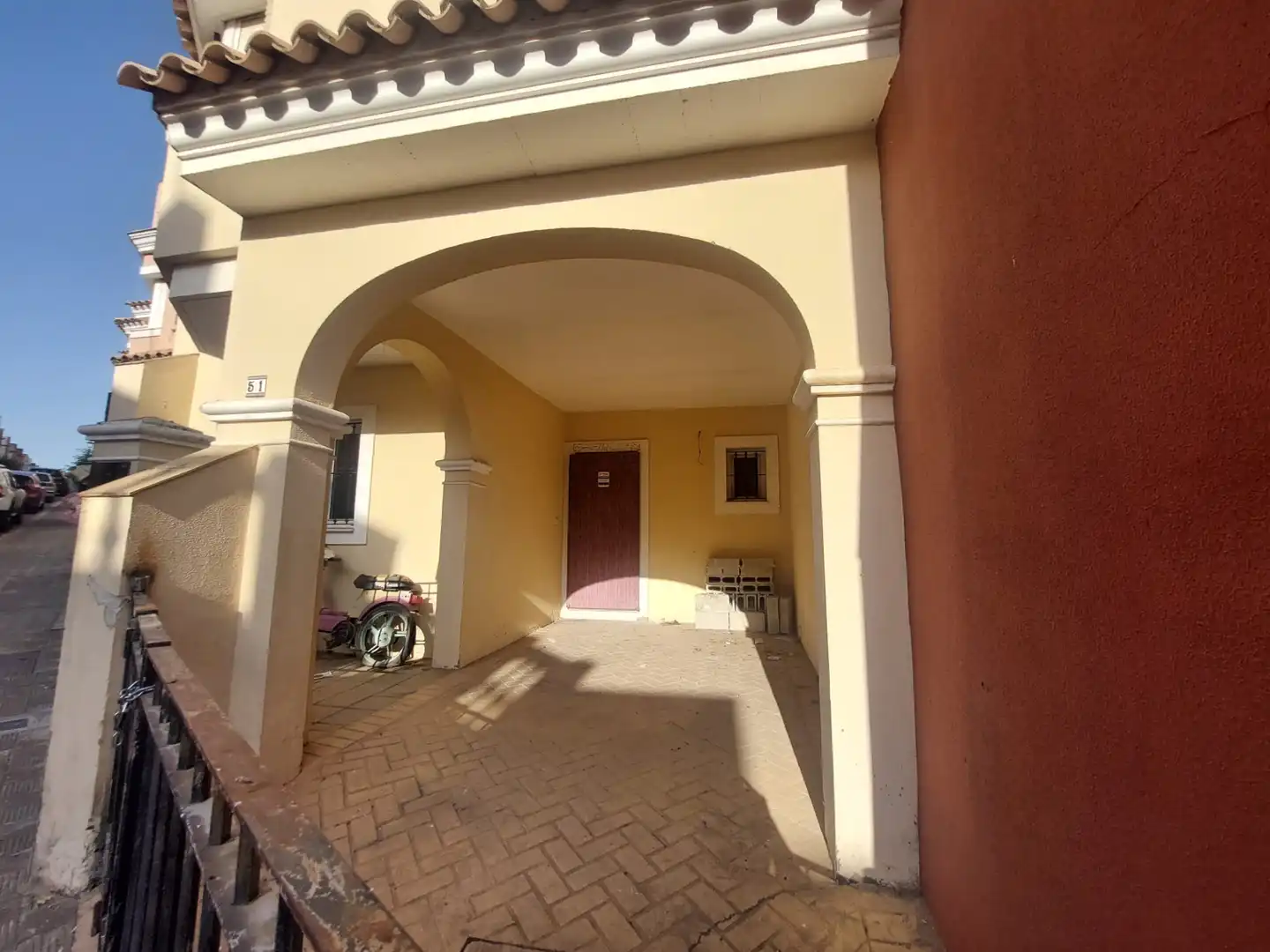 Casa adosada en venta en Castilleja de Guzmán con Piscina