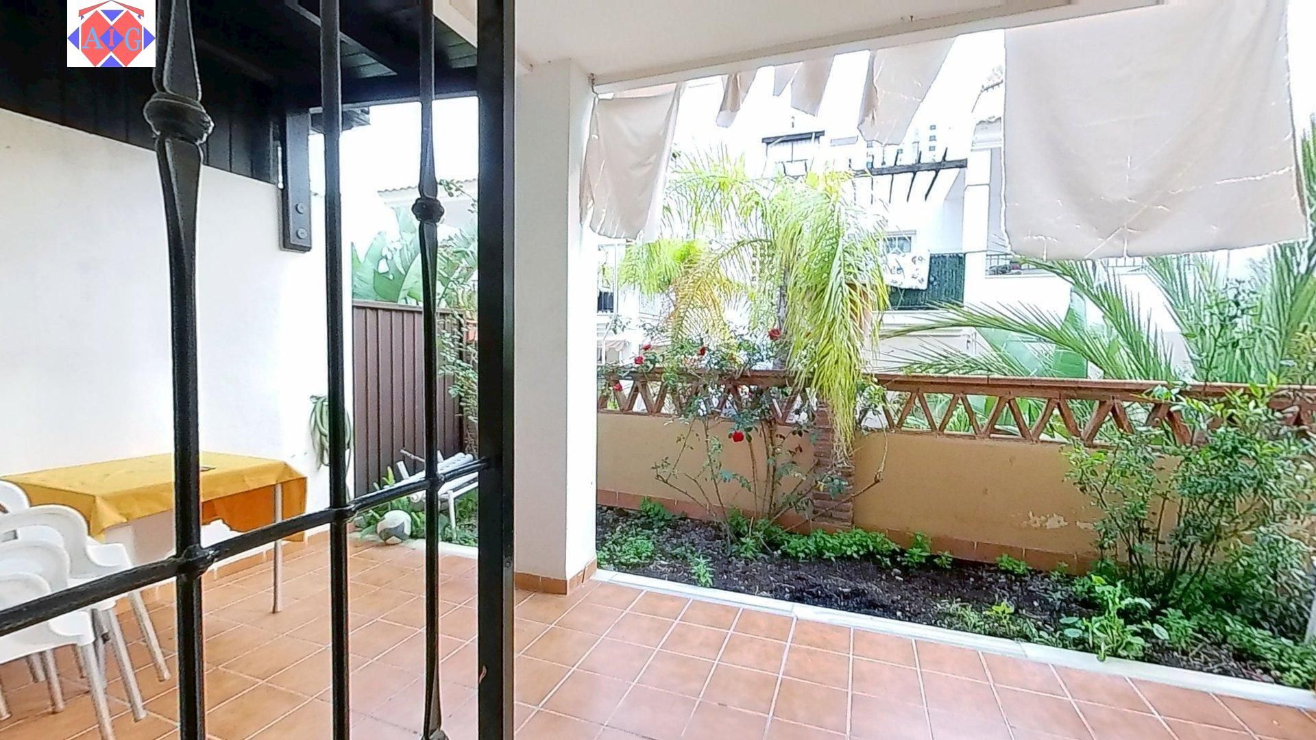 Terrassa de Pis en venda en Gualchos amb Aire condicionat, Calefacció i Jardí privat