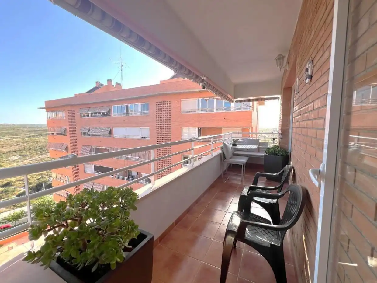 Terraza de Piso en venta en Alicante / Alacant con Jardín privado, Terraza y Trastero