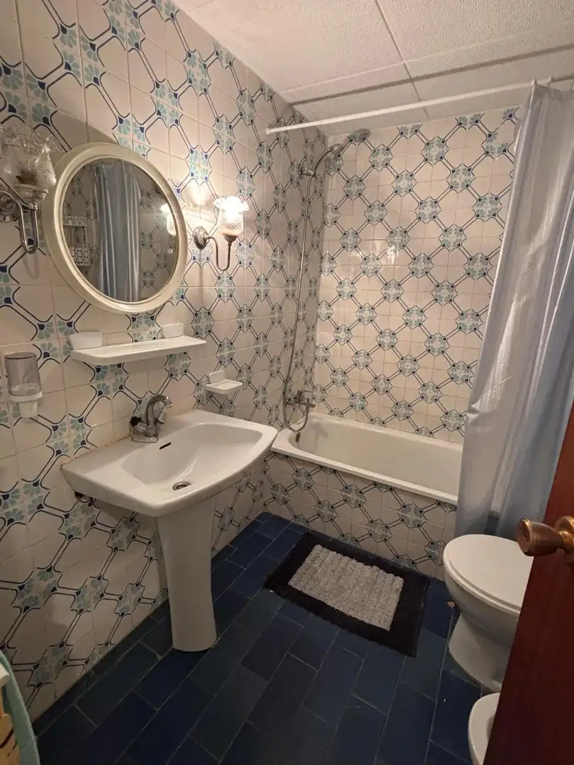 Bany de Apartament en venda en Torrevieja amb Terrassa i Moblat