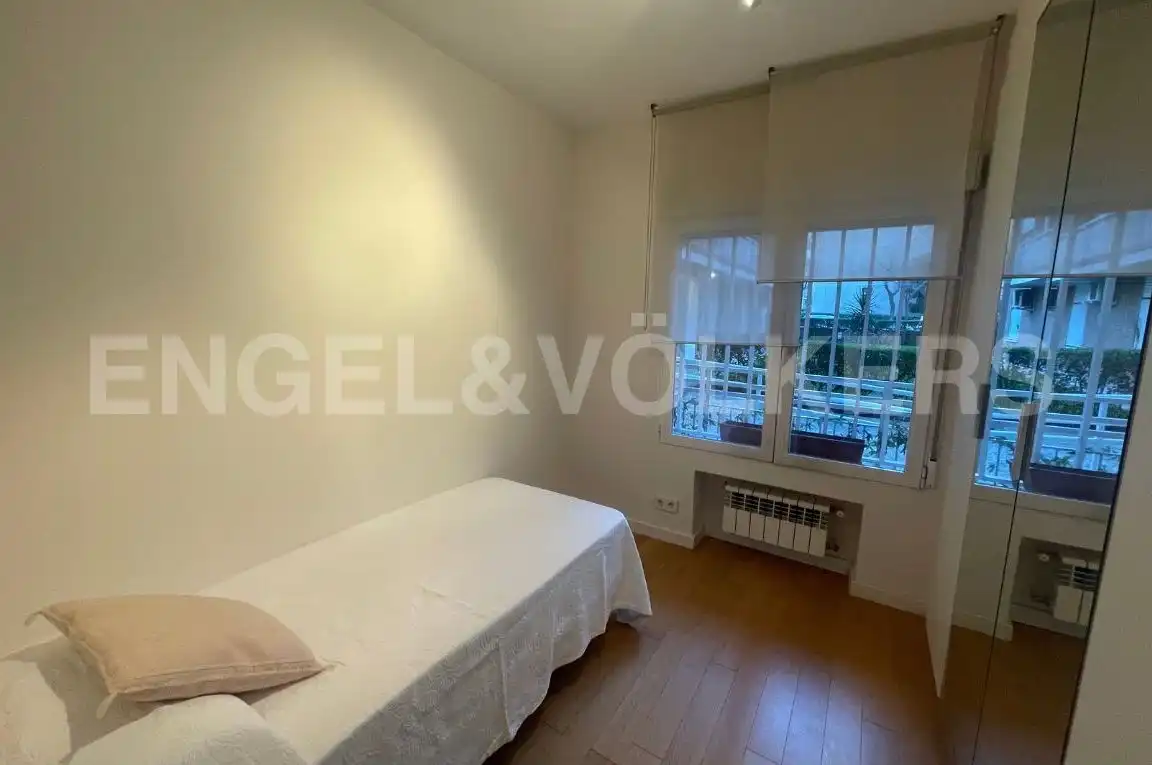 Schlafzimmer von Wohnungen zur Miete in Madrid mit Klimaanlage, Heizung und Möbliert
