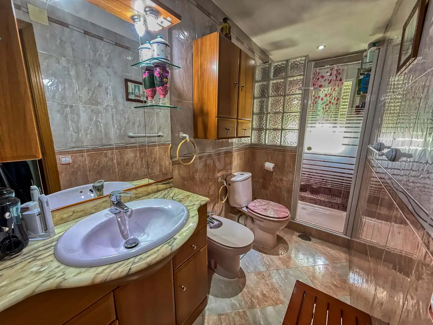 Bathroom of Flat for sale in Madrid  with Air Conditioner, Heating and Terrace