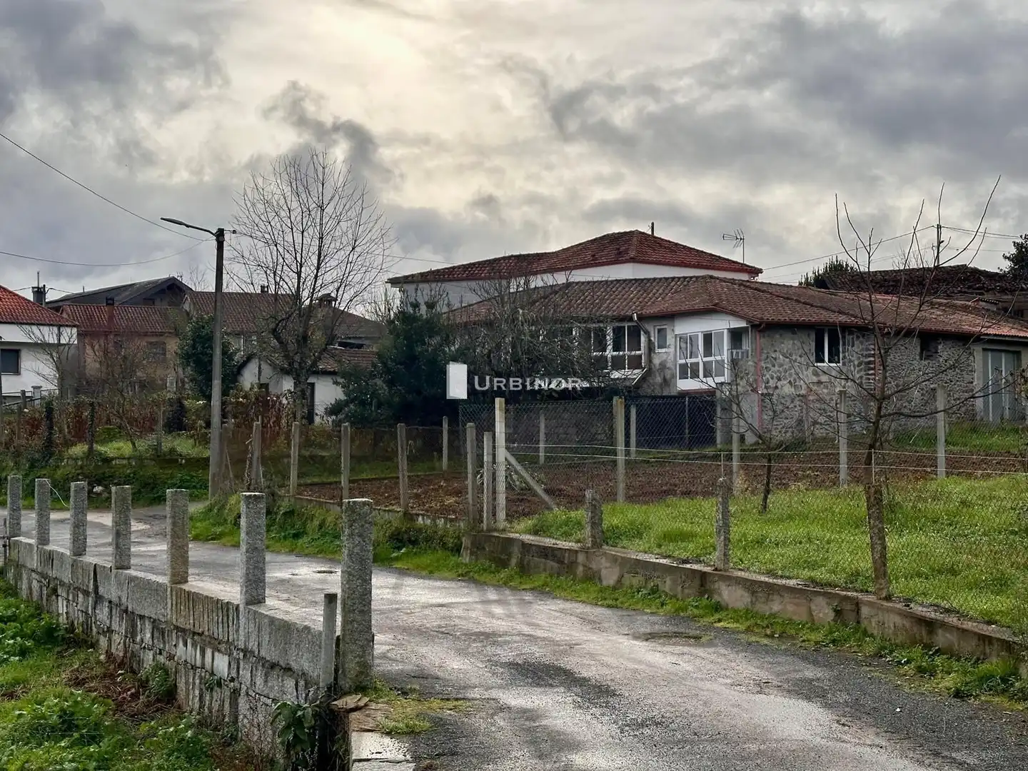 Houses for sale in Toén  with Heating and Private garden