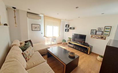 Living room of Flat for sale in Elche / Elx  with Air Conditioner and Balcony