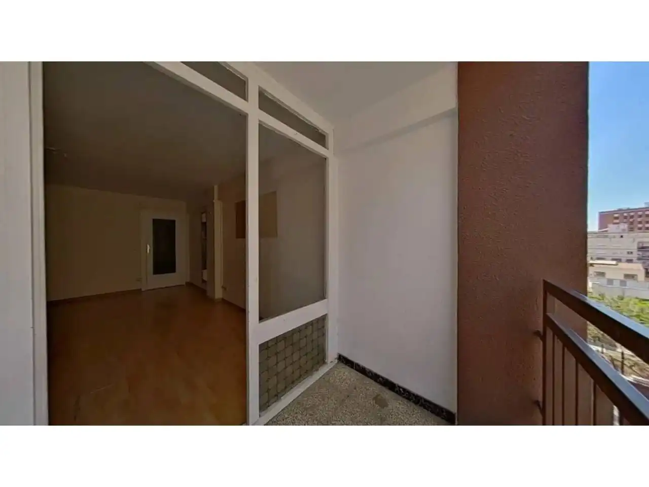 Piso en venta en Sant Feliu de Llobregat con Balcón