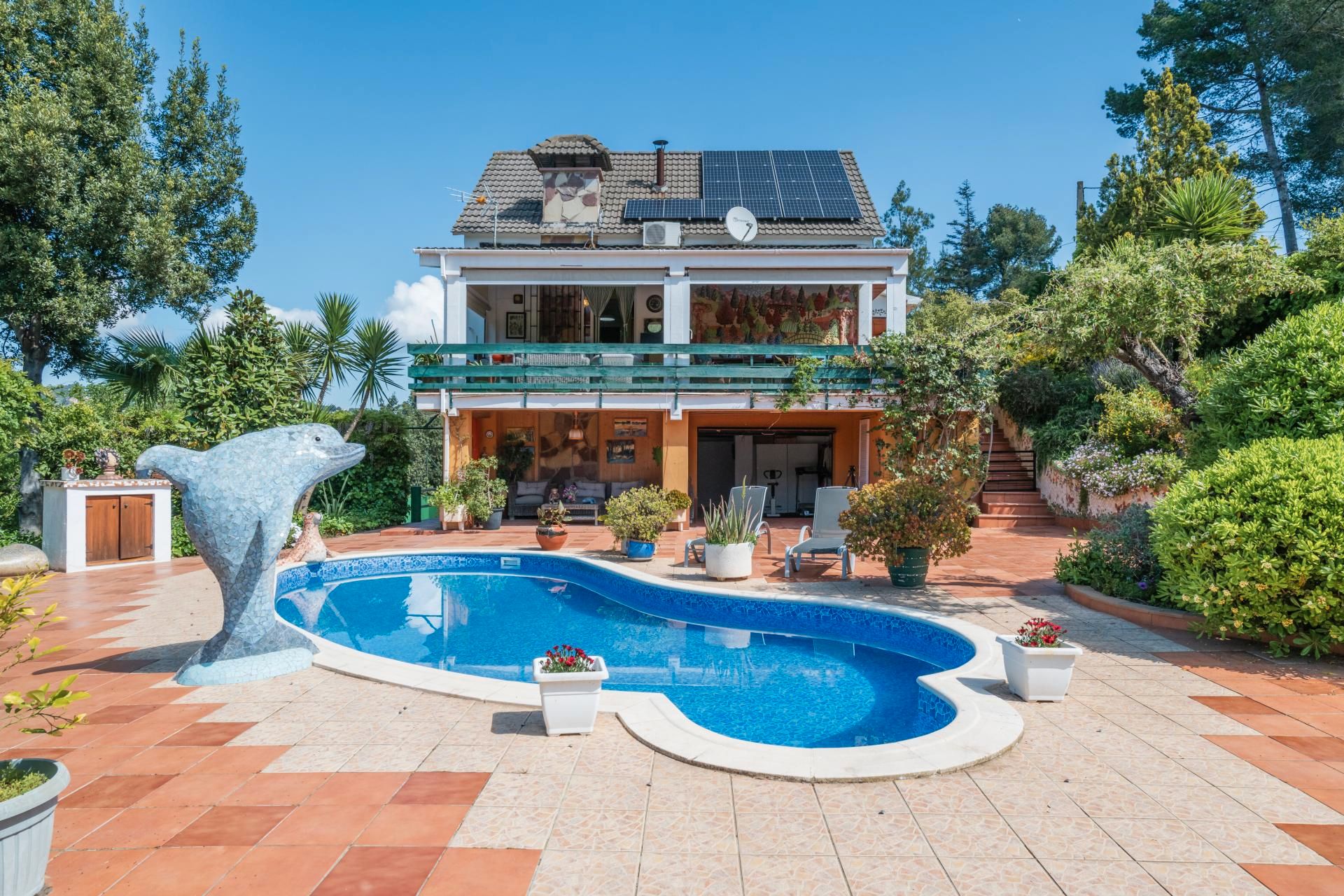 Swimming pool of House or chalet for sale in Cervelló  with Air Conditioner, Heating and Private garden