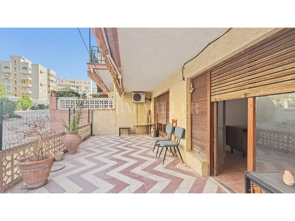 Vista exterior de Planta baja en venta en Elche / Elx