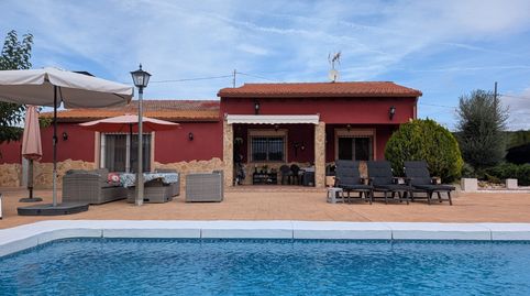 Preciosa finca de 4 dormitorios y 3 baños a solo 500 metros de Sax  399.995 Tenemos la gran suerte de vivir en Sax es un pueblo ma