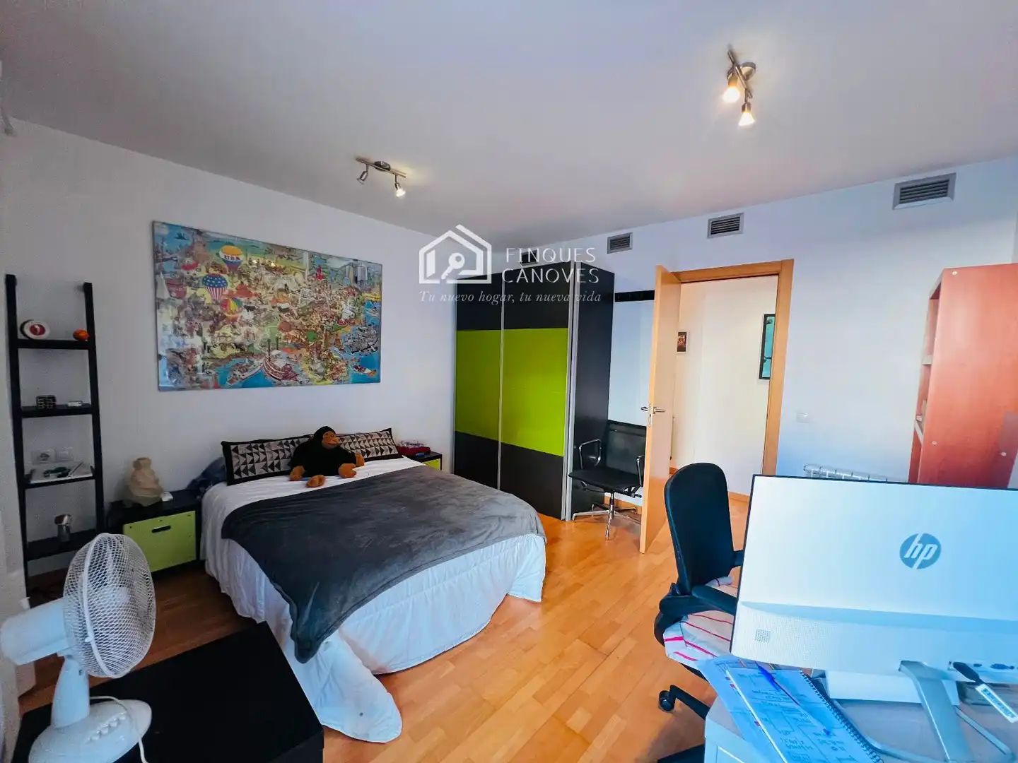 Bedroom of Flat for sale in Girona  with Air Conditioner, Heating and Parquet flooring