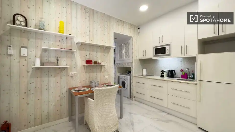 Room in La Barceloneta