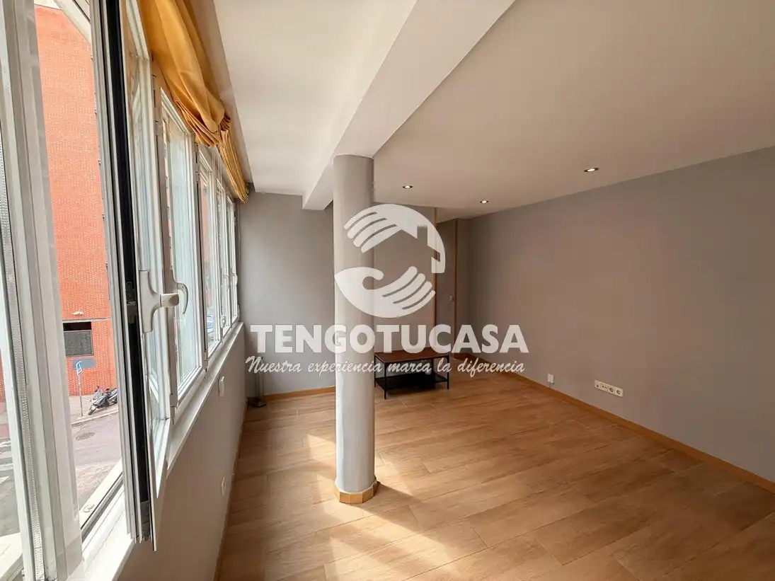Flat for sale in Madrid  with Air Conditioner, Heating and Furnished