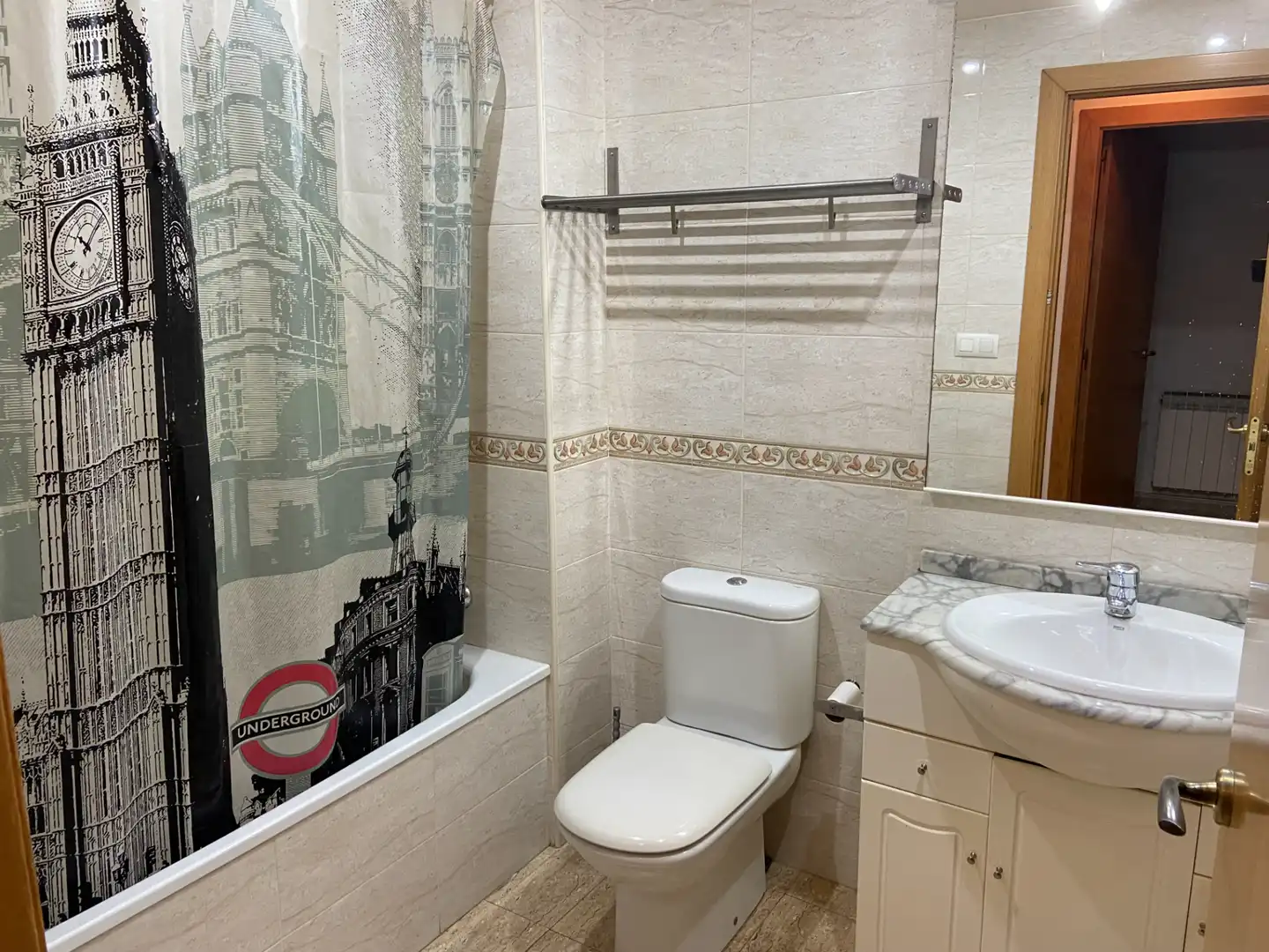 Baño de Piso en venta en Mollerussa con Amueblado