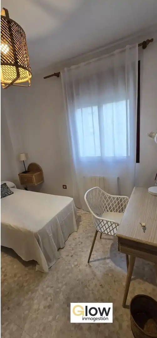 Dormitori de Pis per a compartir en Badajoz amb Aire condicionat, Calefacció i Terrassa
