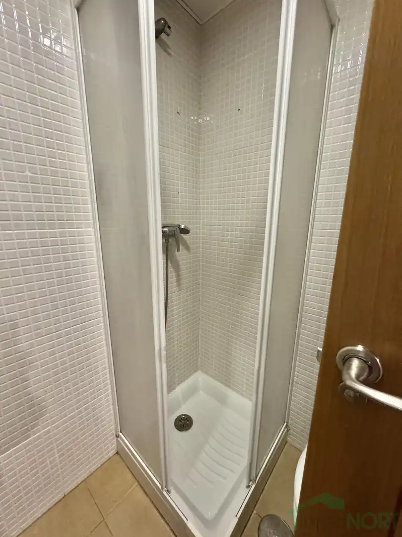 Baño de Piso en venta en Cartagena con Aire acondicionado, Calefacción y Amueblado