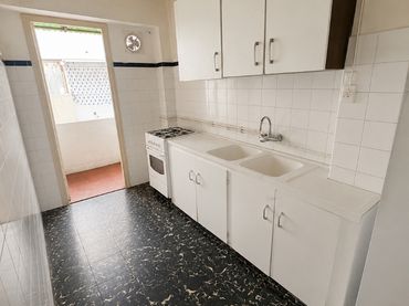 Pis amb balcó en venda a Llevant