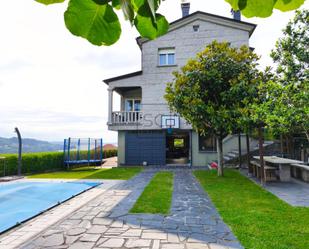 Vista exterior de Casa o xalet en venda en Cabanas amb Calefacció, Jardí privat i Terrassa