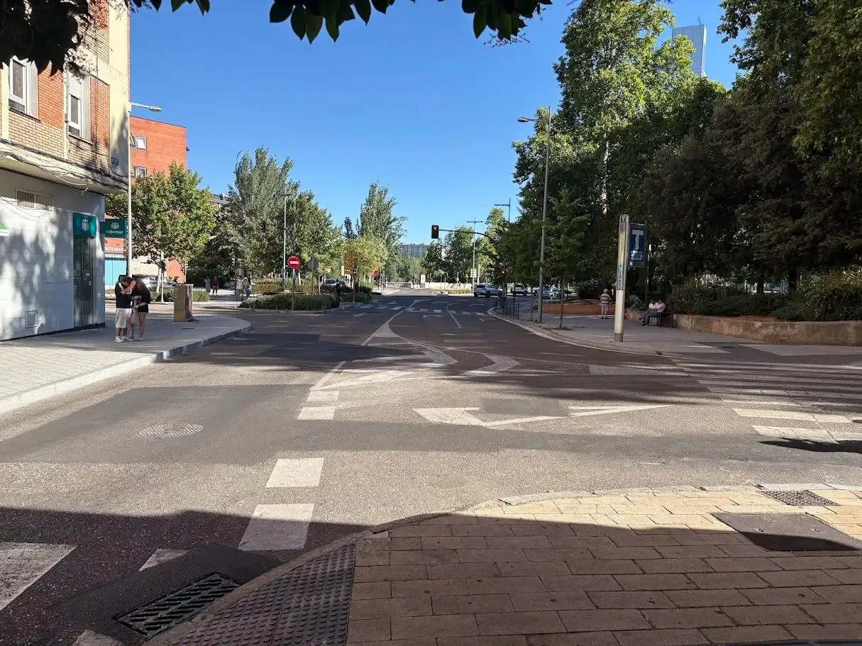 Vista exterior de Local en venta en Valladolid